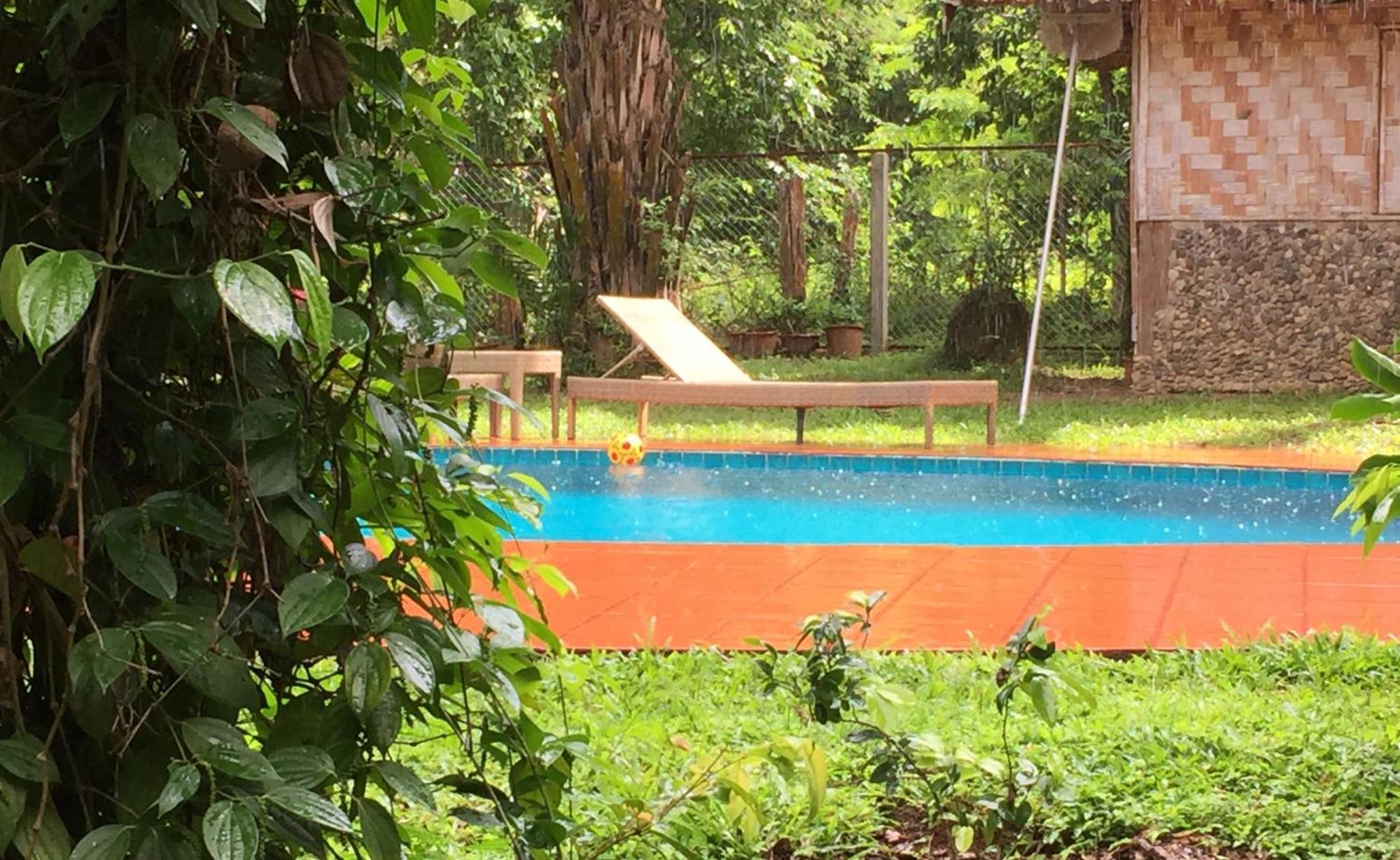 Sang Tong Huts Hotel Mae Hong Son Eksteriør billede