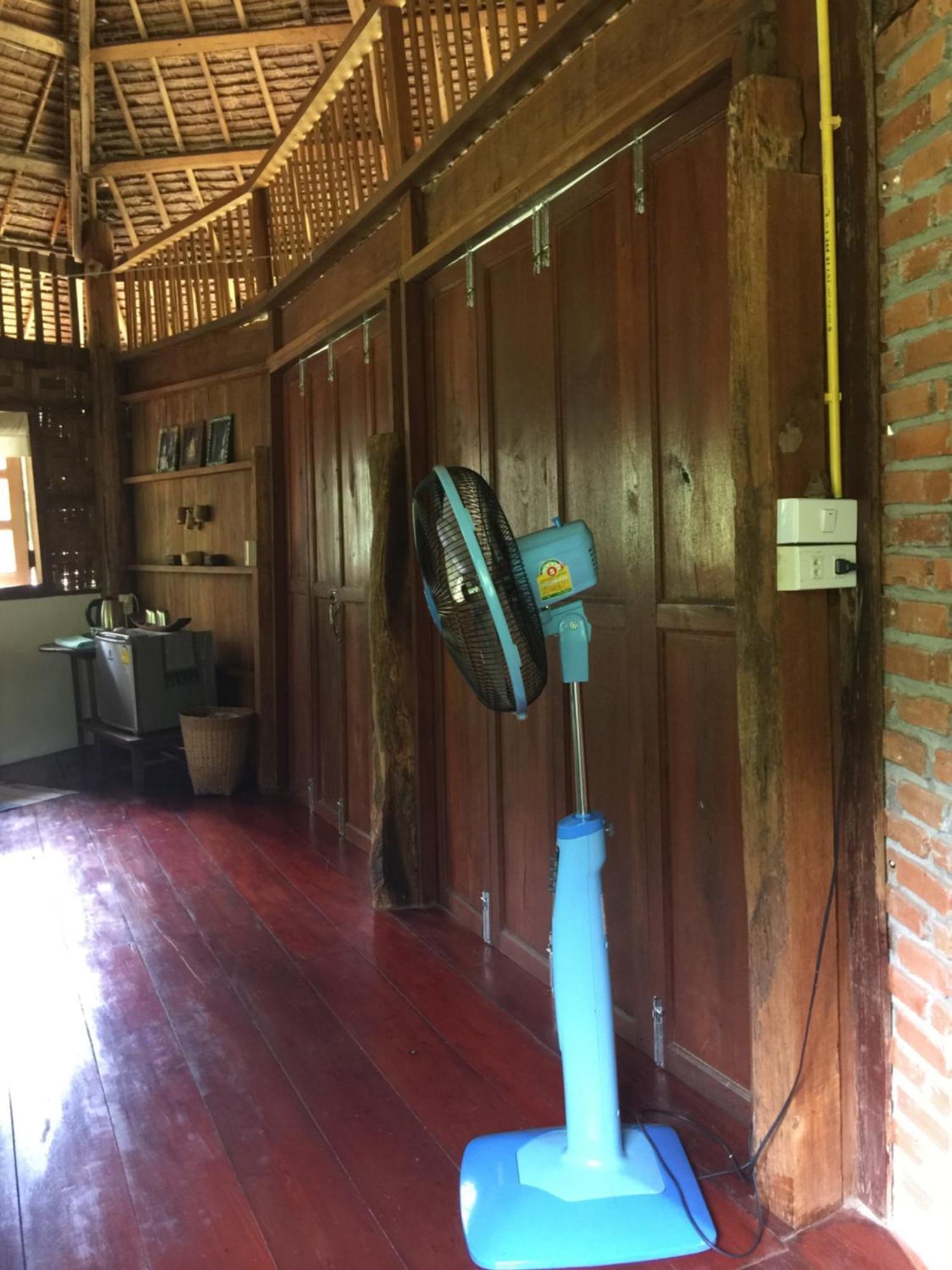 Sang Tong Huts Hotel Mae Hong Son Eksteriør billede