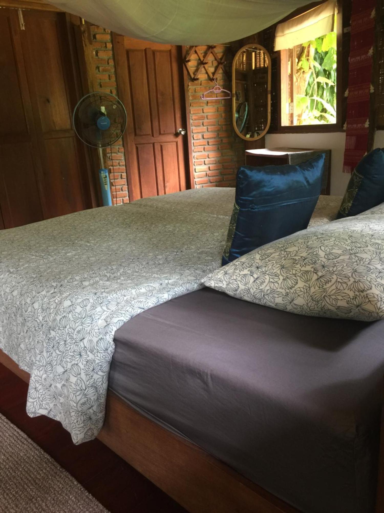 Sang Tong Huts Hotel Mae Hong Son Eksteriør billede