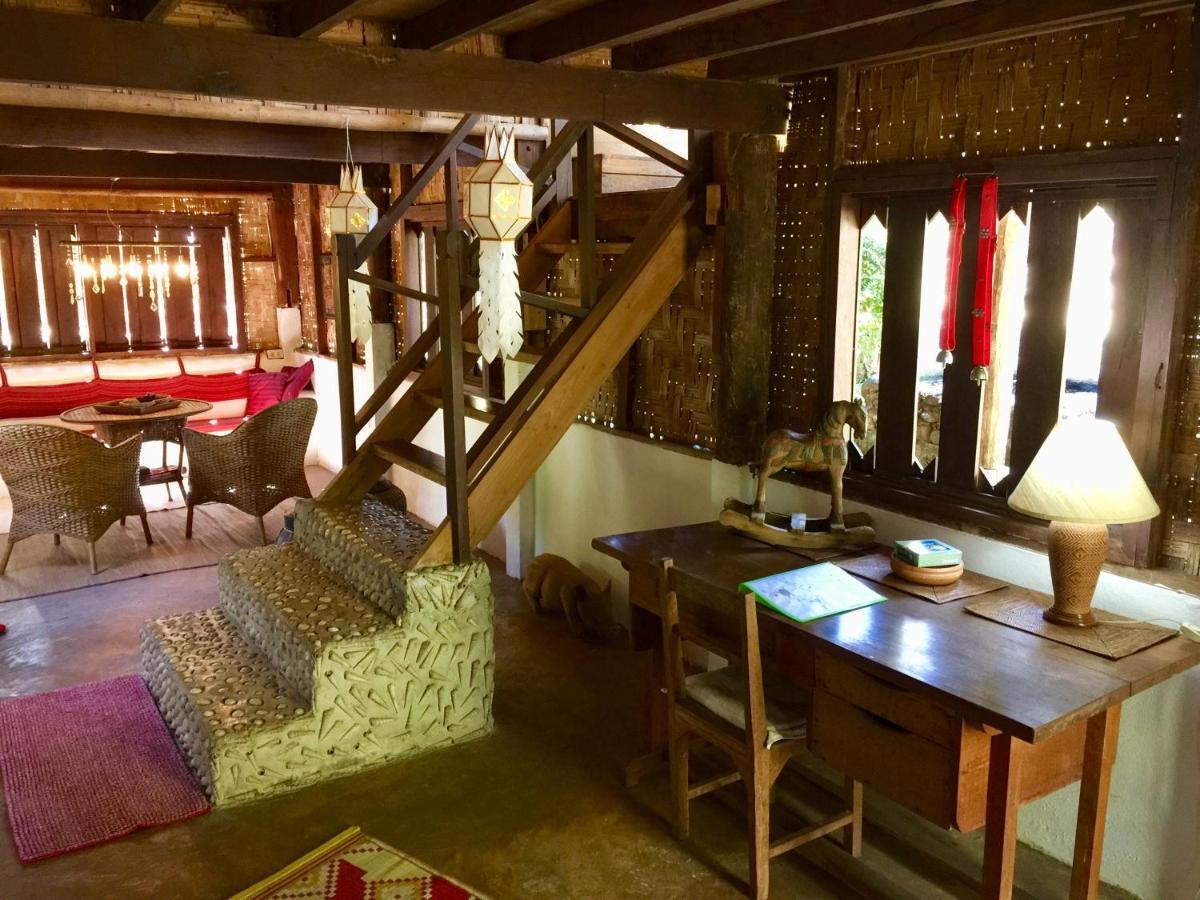 Sang Tong Huts Hotel Mae Hong Son Eksteriør billede